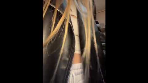 liza_risky @ stripchat on 20251010