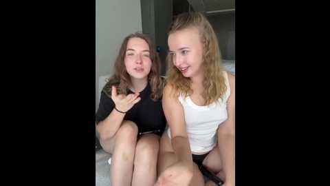 nura_n_sarah @ stripchat on 20251010