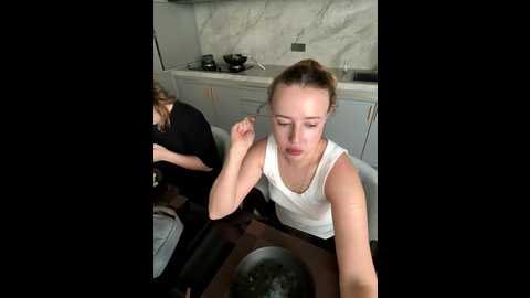 nura_n_sarah @ stripchat on 20251010