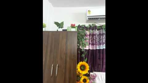 v_hot_sweti @ stripchat on 20251010