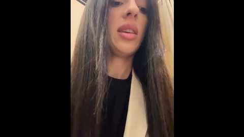 yesmoree @ stripchat on 20251010