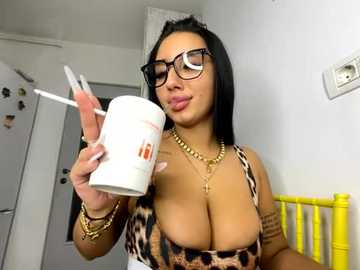 blueeyes_bb @ stripchat on 20251011