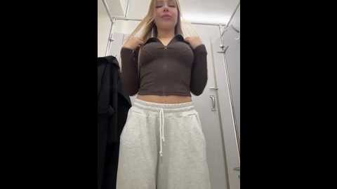 liza_risky @ stripchat on 20251011