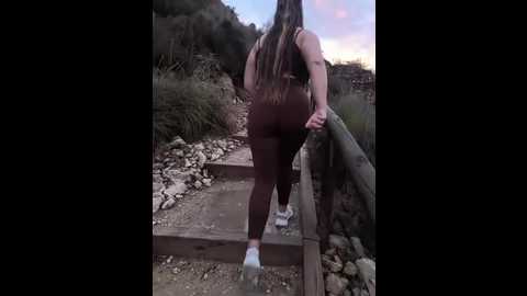 mona_plus @ stripchat on 20251011