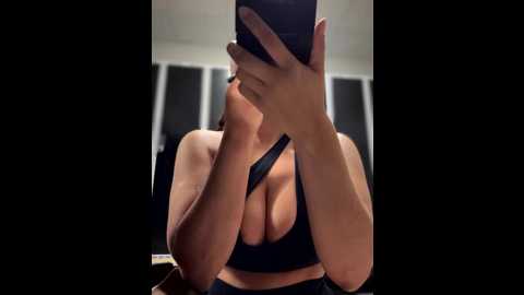 risky_workouts @ stripchat on 20251011