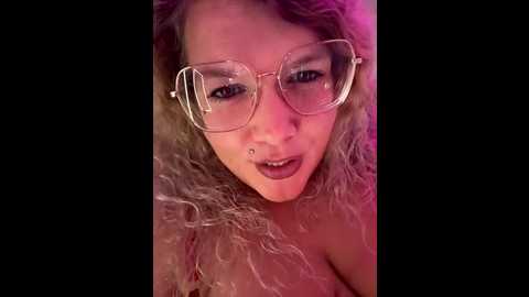 curvyanonymousgirl89 @ stripchat on 20251012