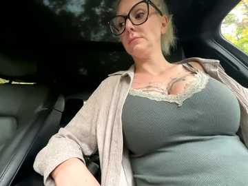 didi_diamond @ stripchat on 20251012