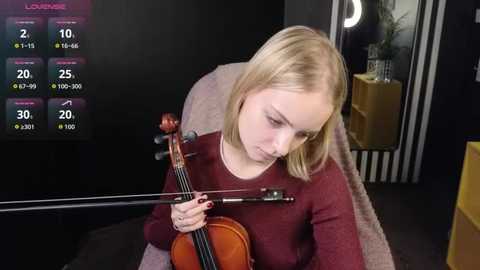 elly_shine_ @ stripchat on 20251012