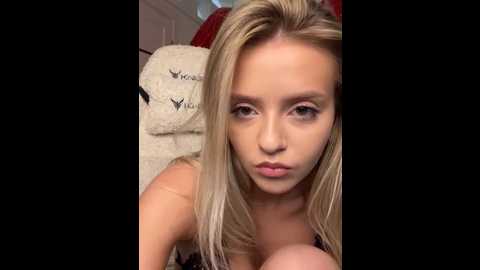 emeli_blur @ stripchat on 20251012