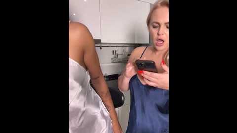 keep_us_wild @ stripchat on 20251012