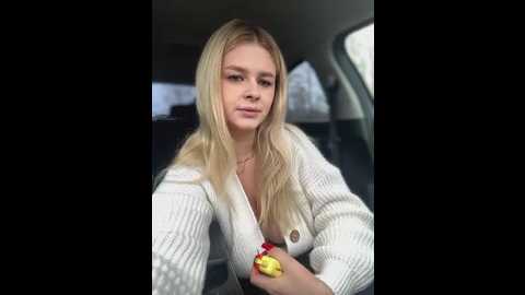 love_bri @ stripchat on 20251012