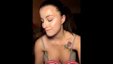 mia_minou @ stripchat on 20251012