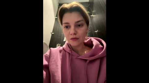 valenciashock @ stripchat on 20251012