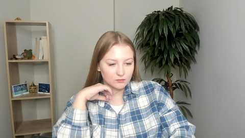 adenabourgois @ stripchat on 20251013