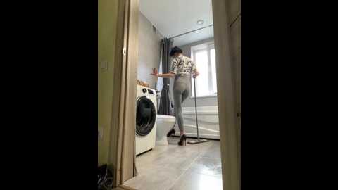 bigjuicypussy @ stripchat on 20251013