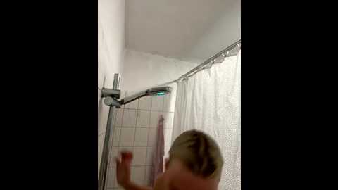 blondiejujuvibe @ stripchat on 20251013