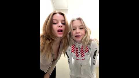 cum_girlss @ stripchat on 20251013