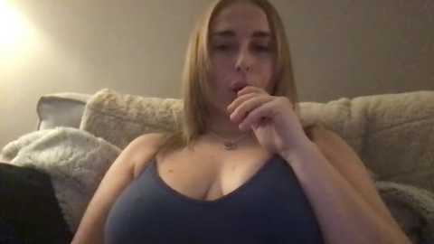eloiseuk @ stripchat on 20251013