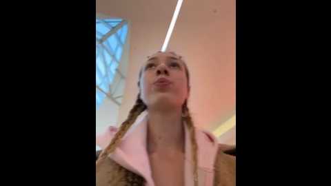 lia__love @ stripchat on 20251013