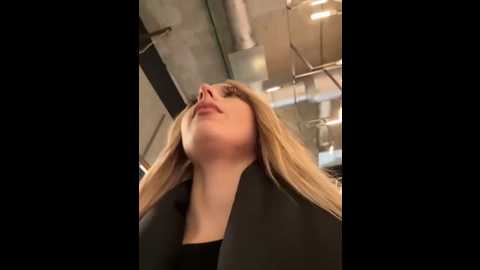 loraadoll @ stripchat on 20251013