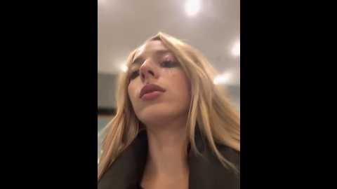 loraadoll @ stripchat on 20251013