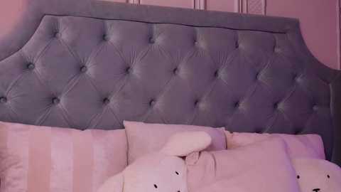 lucyaddison @ stripchat on 20251013