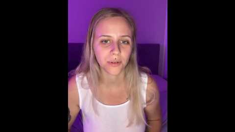 lunawolf21 @ stripchat on 20251013