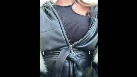 marina_ @ stripchat on 20251013