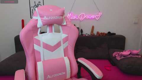 milas_dreams @ stripchat on 20251013