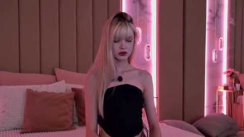 bellasecrett @ stripchat on 20251014