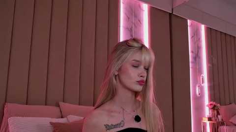 bellasecrett @ stripchat on 20251014