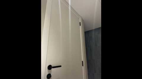 emasalis @ stripchat on 20251014