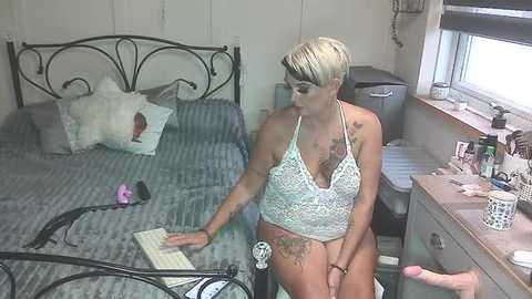 flirty_fun72xx @ stripchat on 20251014
