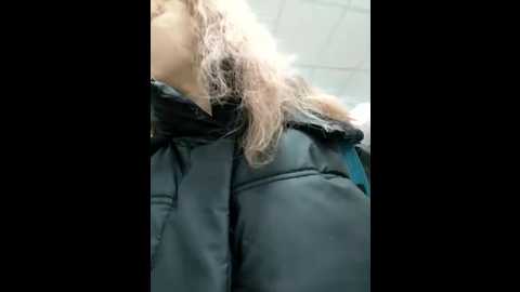 frost_foxy @ stripchat on 20251014