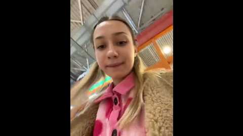 lia__love @ stripchat on 20251014