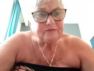 suesinner @ stripchat on 20251014