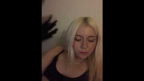 blondie_sofia_essexbabe @ stripchat on 20251015