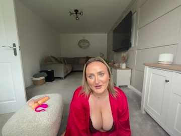 elliemaee @ stripchat on 20251015