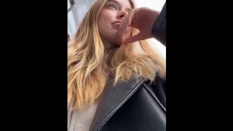 enjoy_my_beauty @ stripchat on 20251015