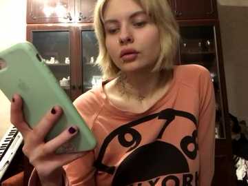 gllloria @ stripchat on 20251015