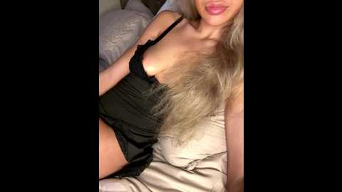 honeyyyxo @ stripchat on 20251015