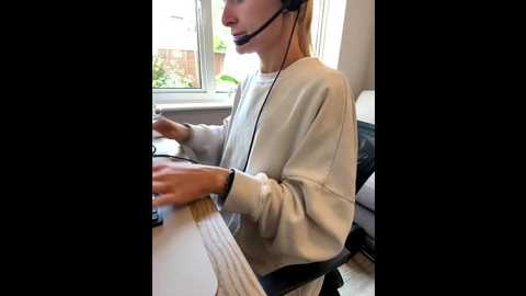 phoebe_lily @ stripchat on 20251015