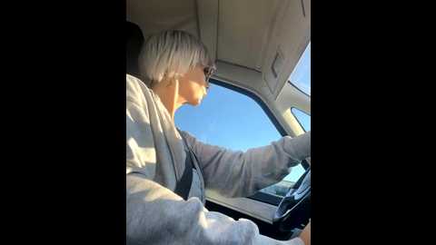 sexysegretaria1 @ stripchat on 20251015