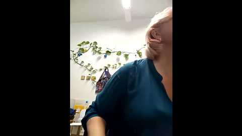 terezavelvet @ stripchat on 20251015