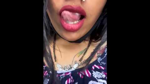 v_hot_sweti @ stripchat on 20251015