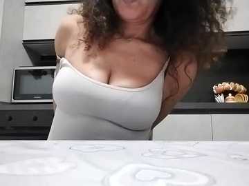 bruna78 @ stripchat on 20251016