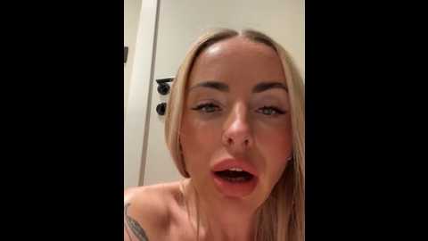 emasalis @ stripchat on 20251016