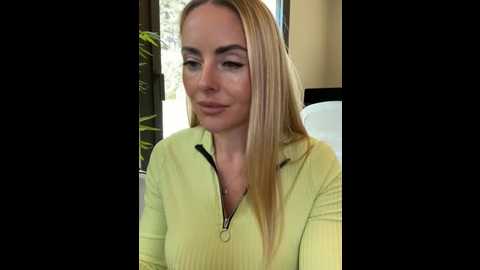 emasalis @ stripchat on 20251016