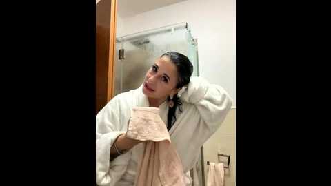 eva_pearl @ stripchat on 20251016