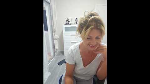 melody73 @ stripchat on 20251016